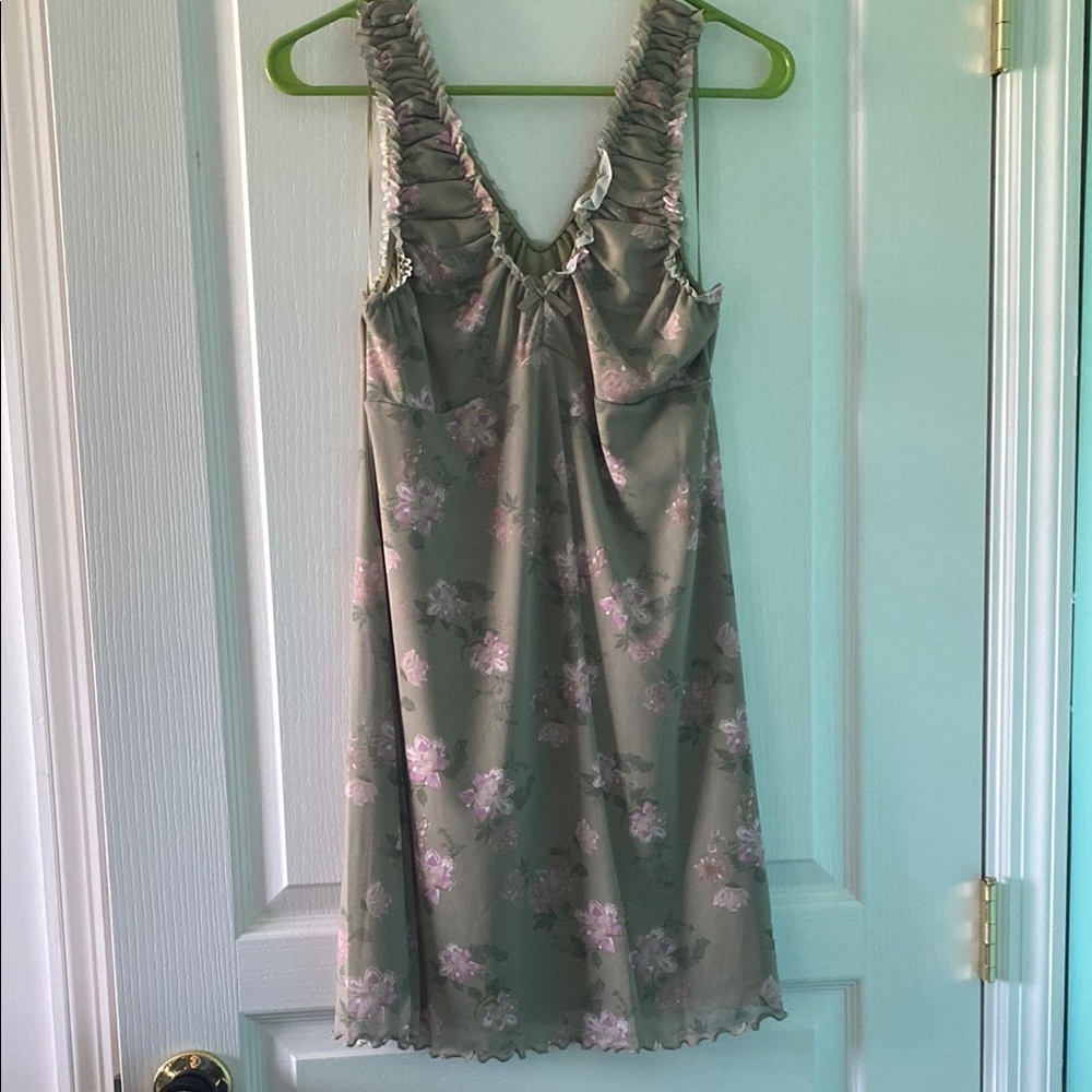 Green and floral dress with Lace Trim